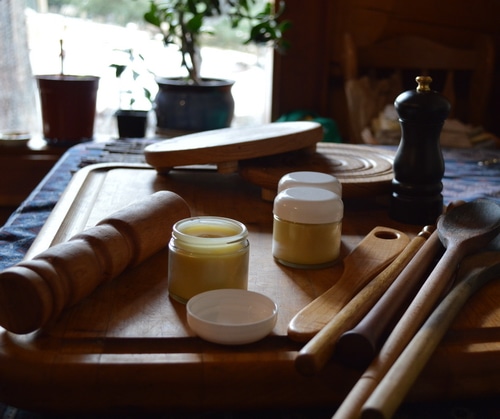 DiY Food safe wood finish for your kitchen tools - Joybilee Farm