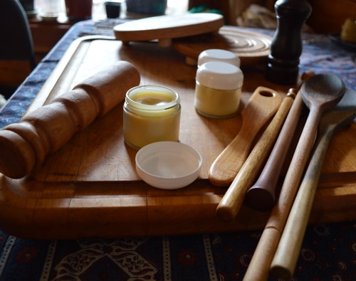 DiY Food safe wood finish for your kitchen tools - Joybilee Farm