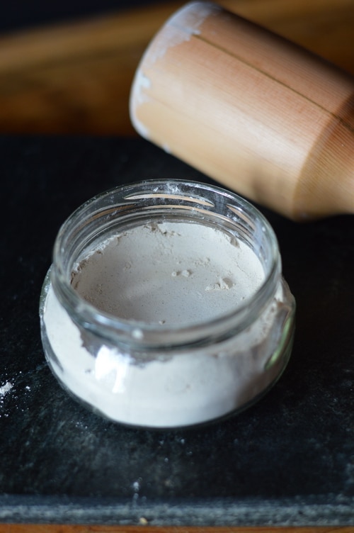 Homemade Deodorant Powder with Herbs and Essential Oils Joybilee