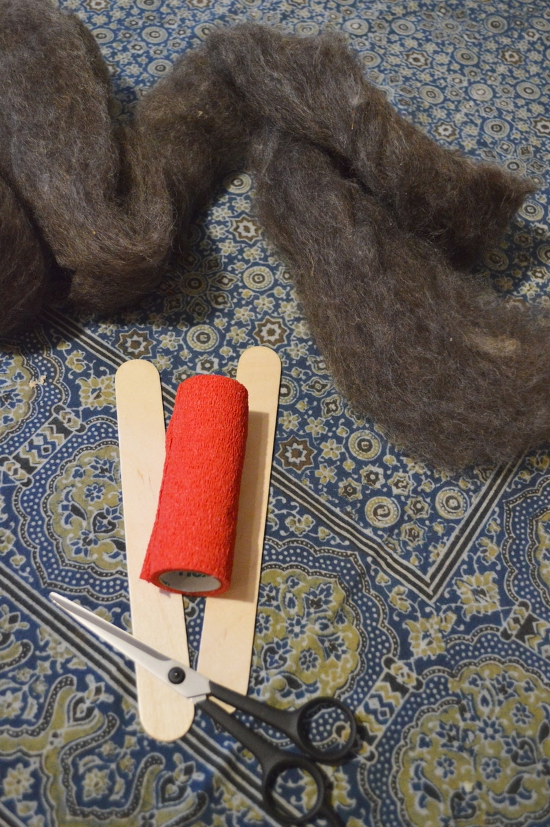 3 natural ways to help a lamb with a broken leg mend | Joybilee® Farm ...
