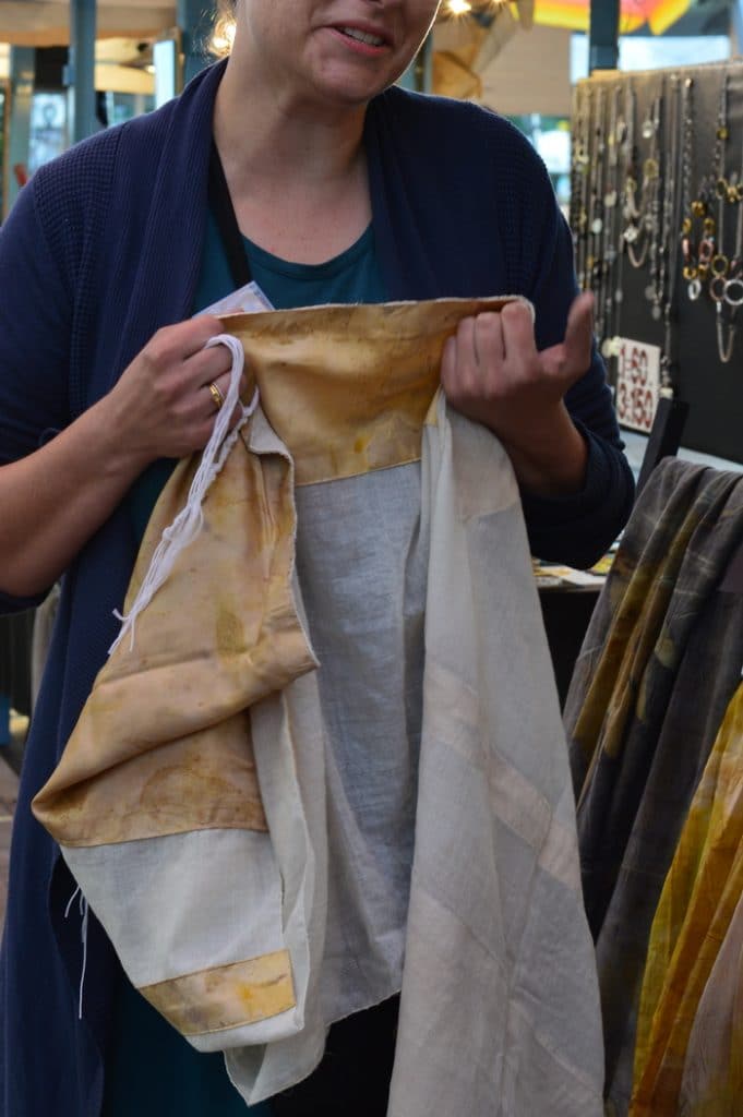 Botanical prints on natural fabric record the fulfillment of ancient prophesy, evoke a sense of place, and enhance spiritual practice while bringing beautiful fabrics to the handcraft market. Meet fiberartist Suzanne Dekel and hear about her beautiful botanical prints from Israel.
