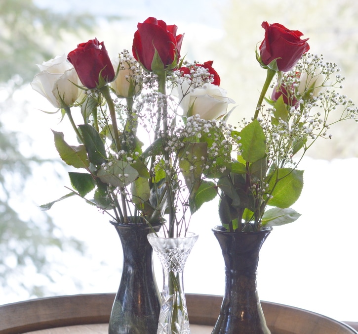 Create 4 Diy Floral Arrangements From A Single Rose Bouquet